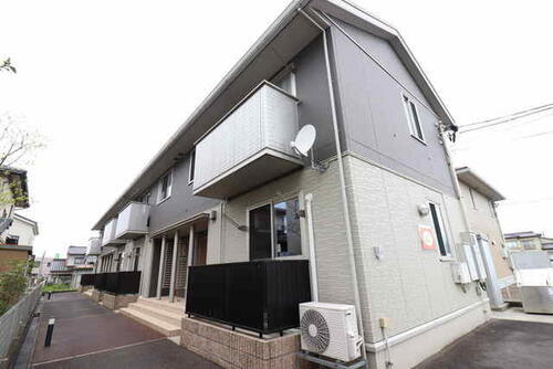 富山県高岡市井口本江 2階建 築11年5ヶ月