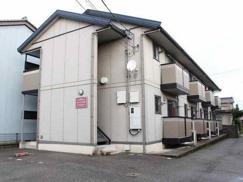 富山県高岡市中川上町 2階建 築18年10ヶ月