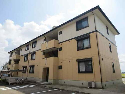 富山県高岡市下伏間江 3階建 築26年9ヶ月