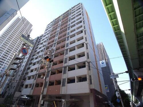 カスタリア三宮 15階建