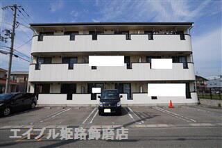 グリーンハイツ中島 3階建