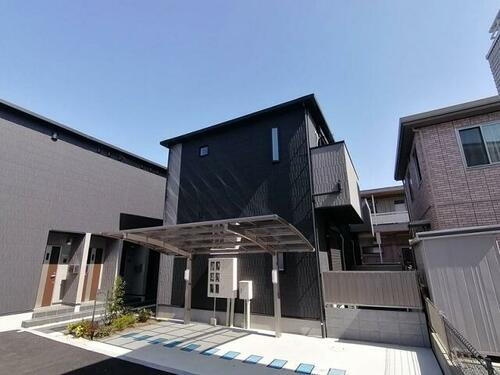 Ａｄａｔｔｏ　Ｌｅ　Ｃａｓａ 2階建