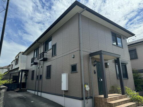 兵庫県三木市緑が丘町本町１丁目 2階建