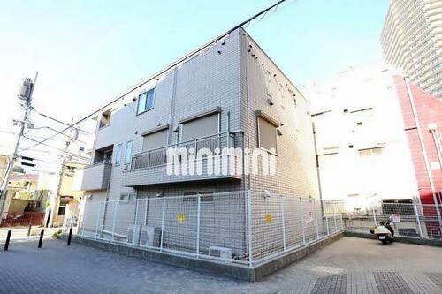 ラウンド・スリー小宮 3階建