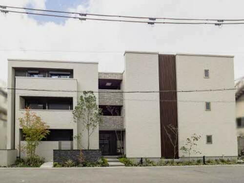 Ｖｉｓｔａ　ｄｅ　Ｐｅｔｒｅｒ 3階建