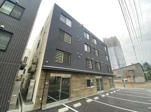 北海道札幌市中央区北三条東６丁目 4階建 築2年2ヶ月