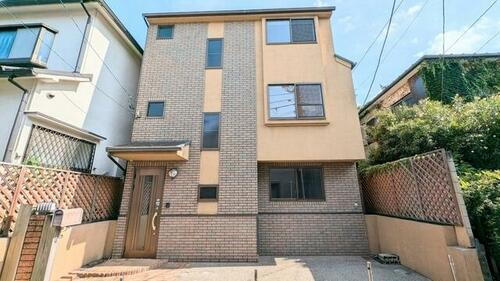 中町２丁目戸建ステラ邸 3階建