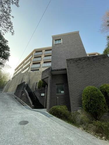 兵庫県神戸市東灘区西岡本７丁目 賃貸マンション