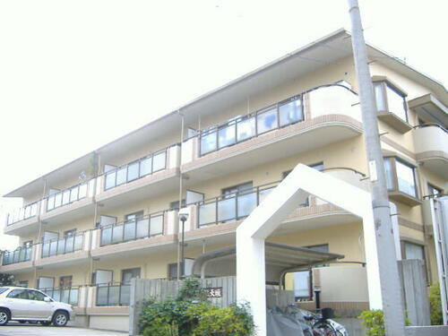 兵庫県神戸市東灘区西岡本３丁目 3階建 築38年4ヶ月