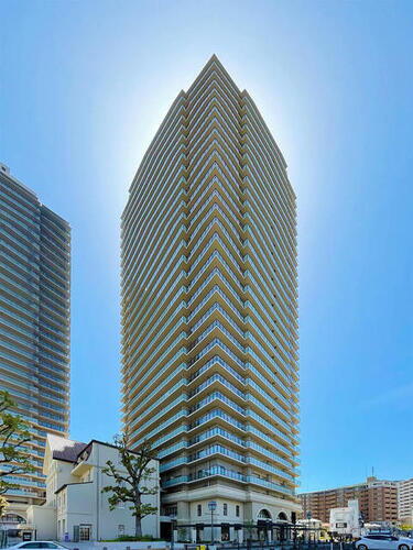 ジオタワー宝塚グランレジスＴｈｅ　Ｎｏｒｔｈ 32階建