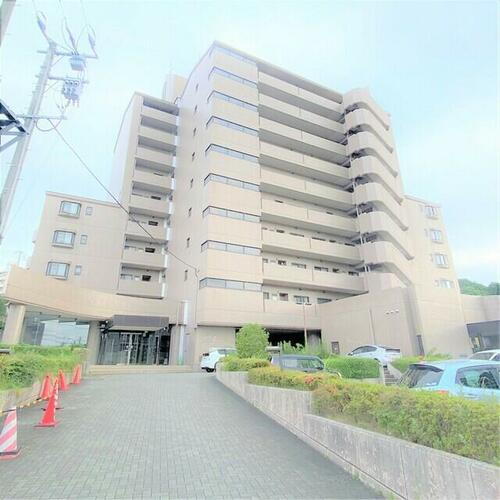 コアライフ山手 10階建