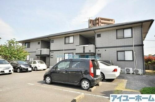 ロイヤルガーデン芳賀　Ｃ棟 2階建