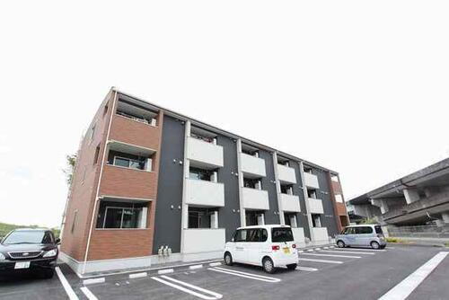 アモール．愛４ 3階建