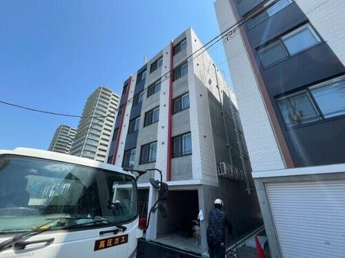北海道札幌市東区北九条東２丁目 築1年7ヶ月 5階建