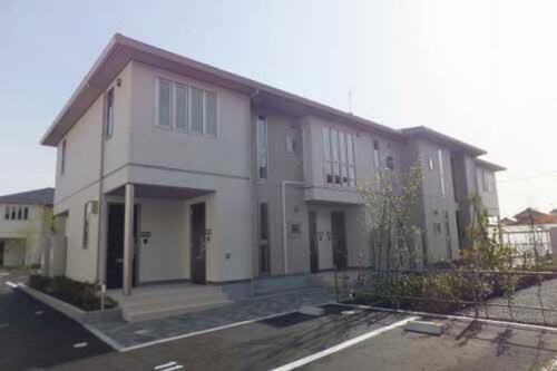 フォレナコート春日　Ｂ棟 2階建