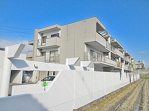 パシフィックマンション２ 3階建