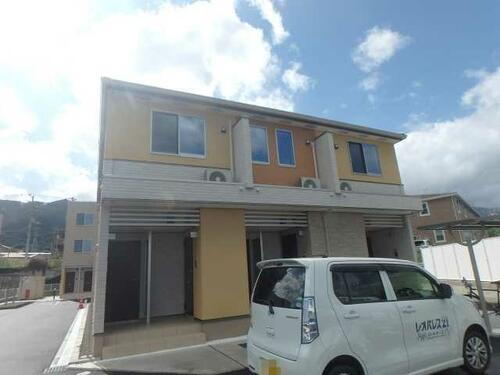 愛媛県四国中央市中曽根町 賃貸アパート