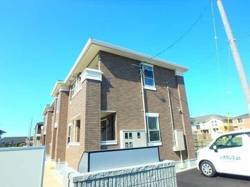 愛媛県新居浜市政枝町３丁目 賃貸アパート