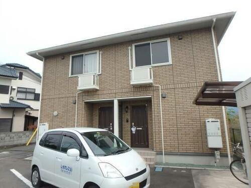 愛媛県新居浜市東雲町２丁目 賃貸アパート