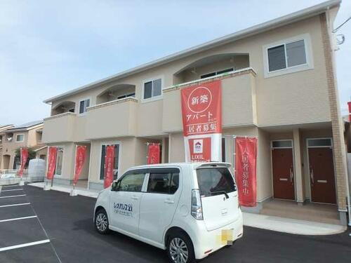 愛媛県新居浜市西の土居町１丁目 賃貸アパート