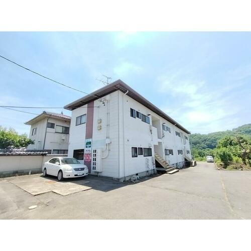 ホワイトパレス岩下 2階建