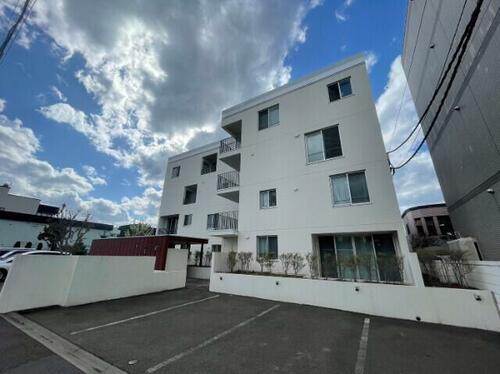 北海道札幌市北区北二十四条西１６丁目 賃貸マンション