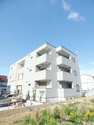 大阪府八尾市竹渕１丁目 3階建 築4年8ヶ月