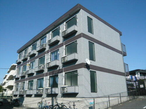 ＣＤＥ（ツェーデーエー） 3階建