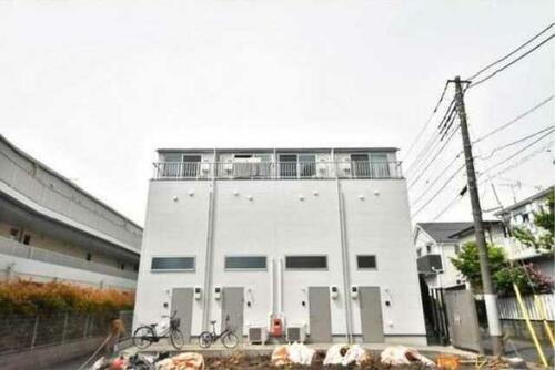 東京都練馬区小竹町１丁目 築8年10ヶ月 3階建