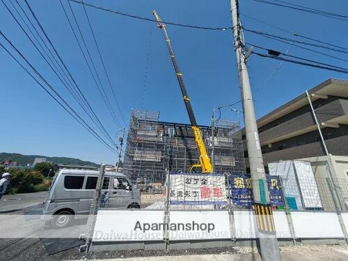 広島県東広島市西条中央１丁目 3階建