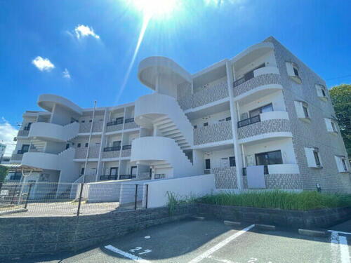 福岡県福津市小竹１丁目 3階建 築28年11ヶ月