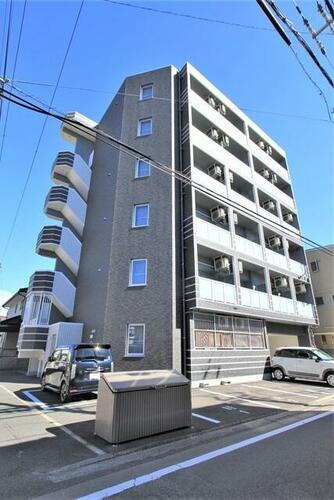 Ｍａｙｆａｉｒ　ｐｉｓｃｅｓ　ｓｑｕａｒｅ 6階建