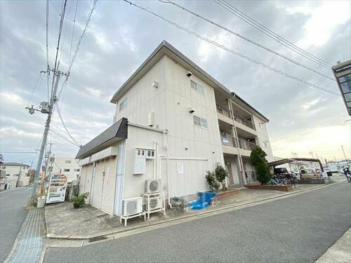 大阪府茨木市沢良宜東町 3階建 築40年5ヶ月