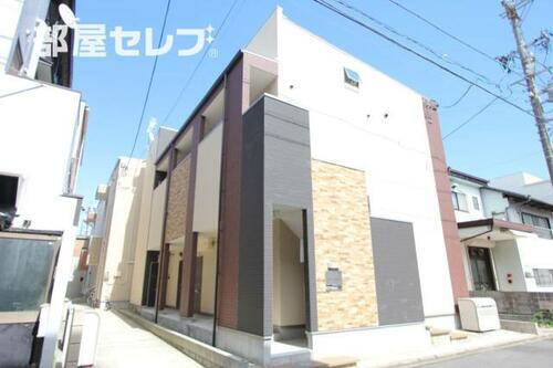 Ｖｉｌｌａ　Ｅｍｉｌｉａ 2階建