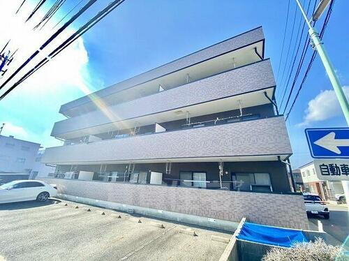 セレニール香流 3階建