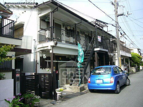 大阪府茨木市学園南町 2階建