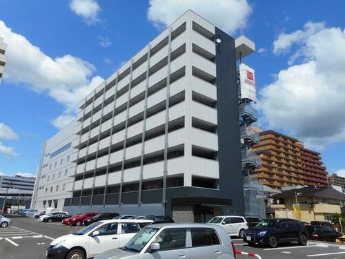 グラディート大沢川原 8階建