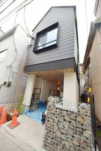 東京都世田谷区南烏山３丁目 2階建