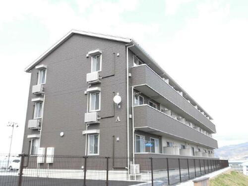 山形県山形市みはらしの丘４丁目 築8年10ヶ月 3階建