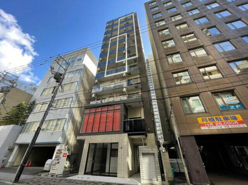 北海道札幌市中央区南一条西７丁目 13階建