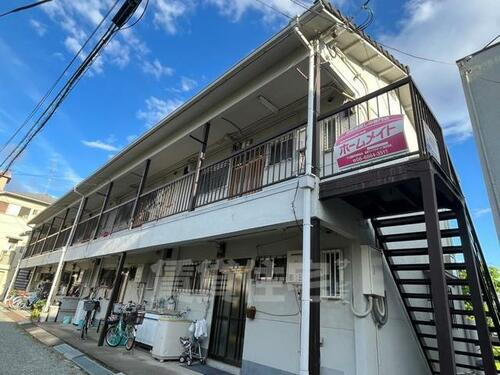 大阪府豊中市浜１丁目 2階建