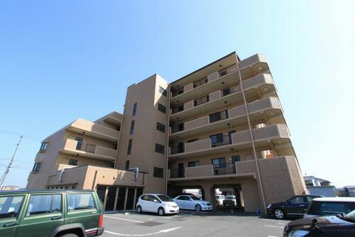 香川県高松市上天神町 賃貸マンション