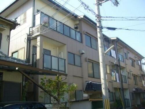 大阪府茨木市上穂積３丁目 3階建 築40年