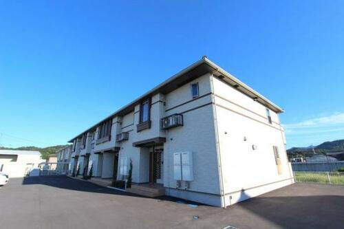 香川県東かがわ市川東 賃貸アパート