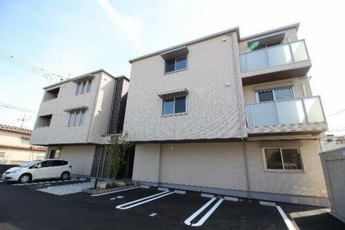 岡山県岡山市中区高屋 3階建