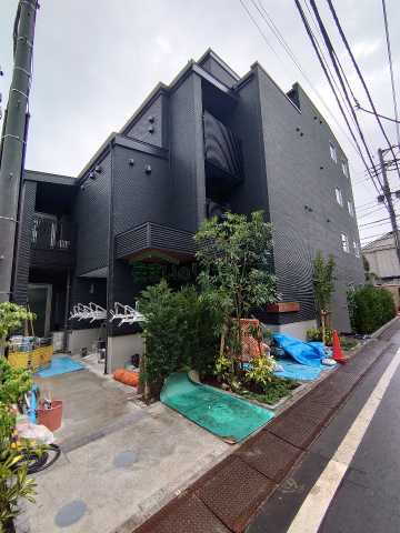 東京都新宿区須賀町 4階建