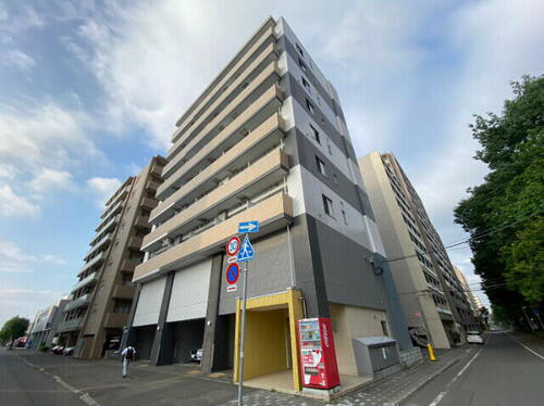 北海道札幌市中央区北四条西１７丁目 8階建 築16年4ヶ月