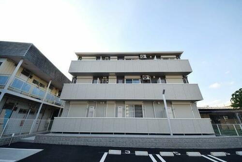 埼玉県さいたま市北区土呂町１丁目 3階建