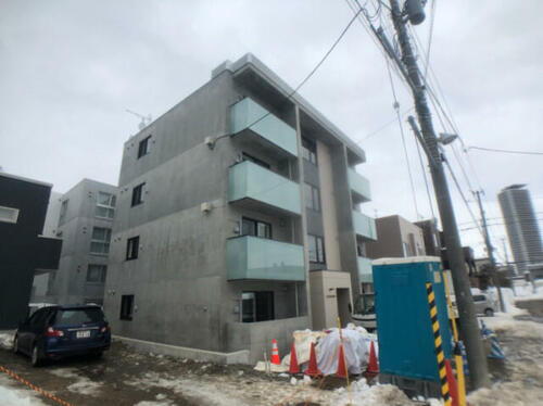北海道札幌市西区発寒二条３丁目 4階建 築2年4ヶ月