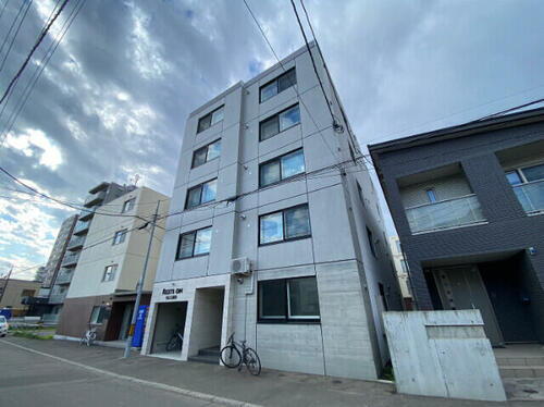 北海道札幌市中央区南八条西１３丁目 5階建 築6年5ヶ月